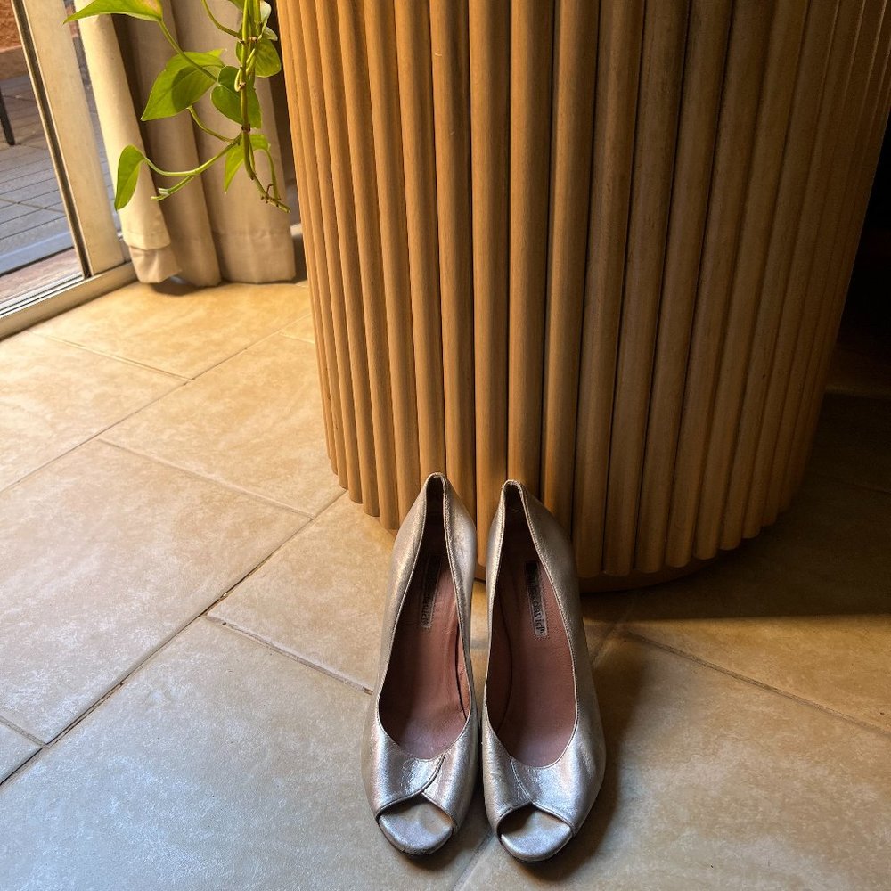Vintage Charles David Silver Open Toe Heels